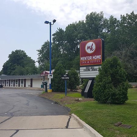 Mentor Home Inn And Suites Экстерьер фото