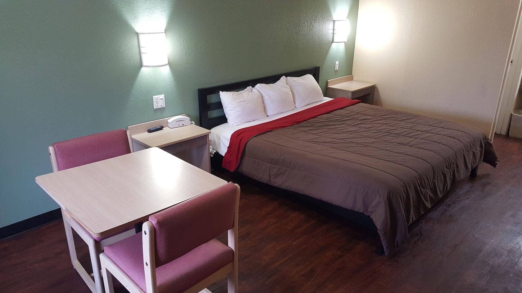 Mentor Home Inn And Suites Экстерьер фото