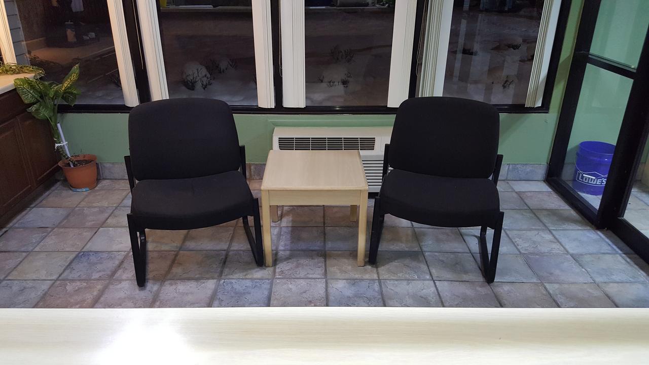 Mentor Home Inn And Suites Экстерьер фото