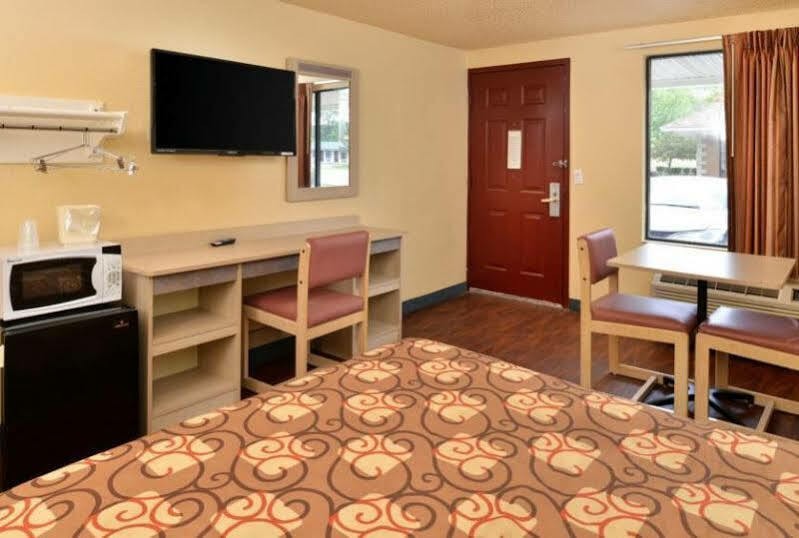Mentor Home Inn And Suites Экстерьер фото